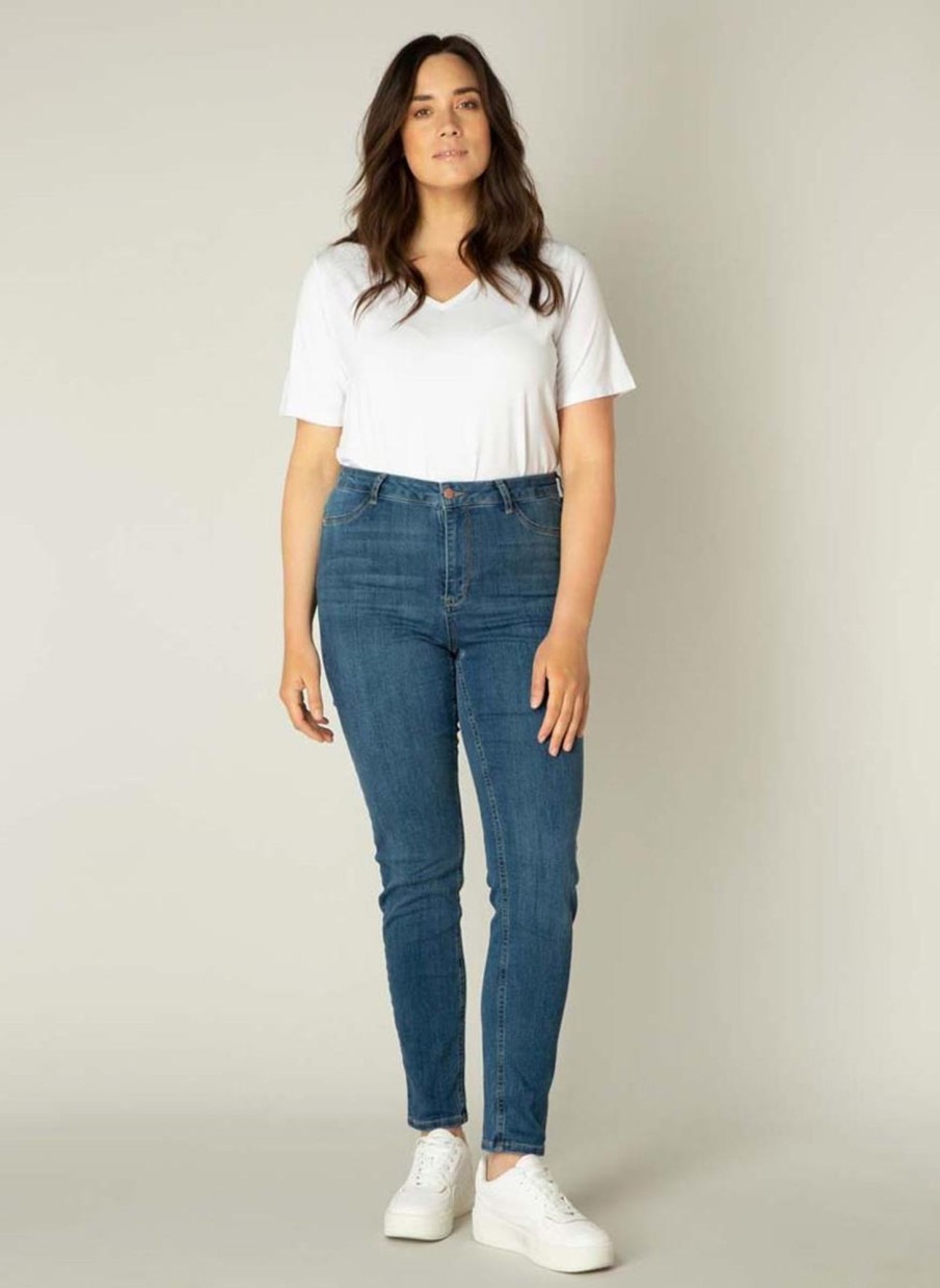 Grote Maten Mode Base Level Curvy | Base Level Curvy Jeans Faya 013 Mid Blue