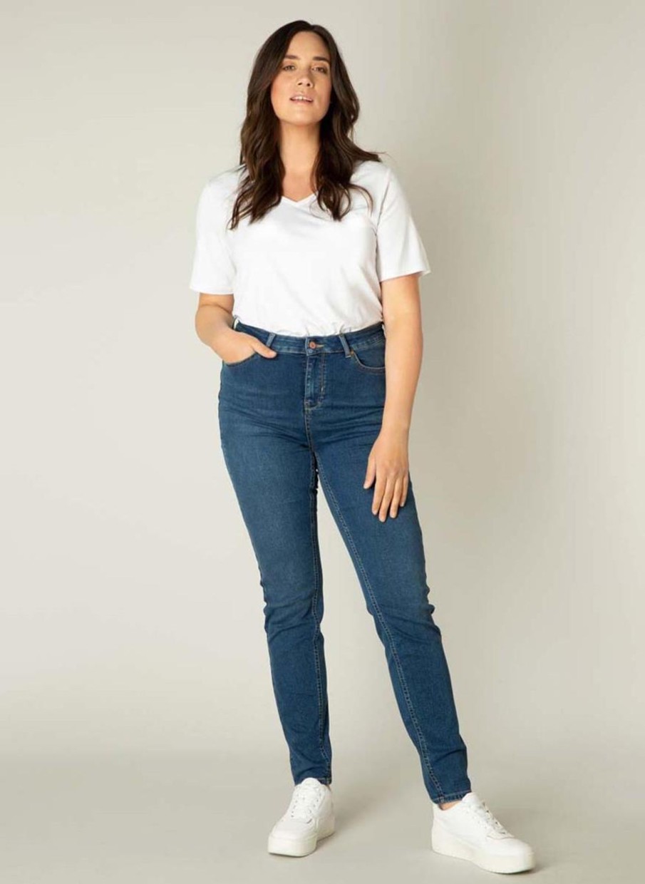 Grote Maten Mode Base Level Curvy | Base Level Curvy Jeans Joya 007 Mid Blue