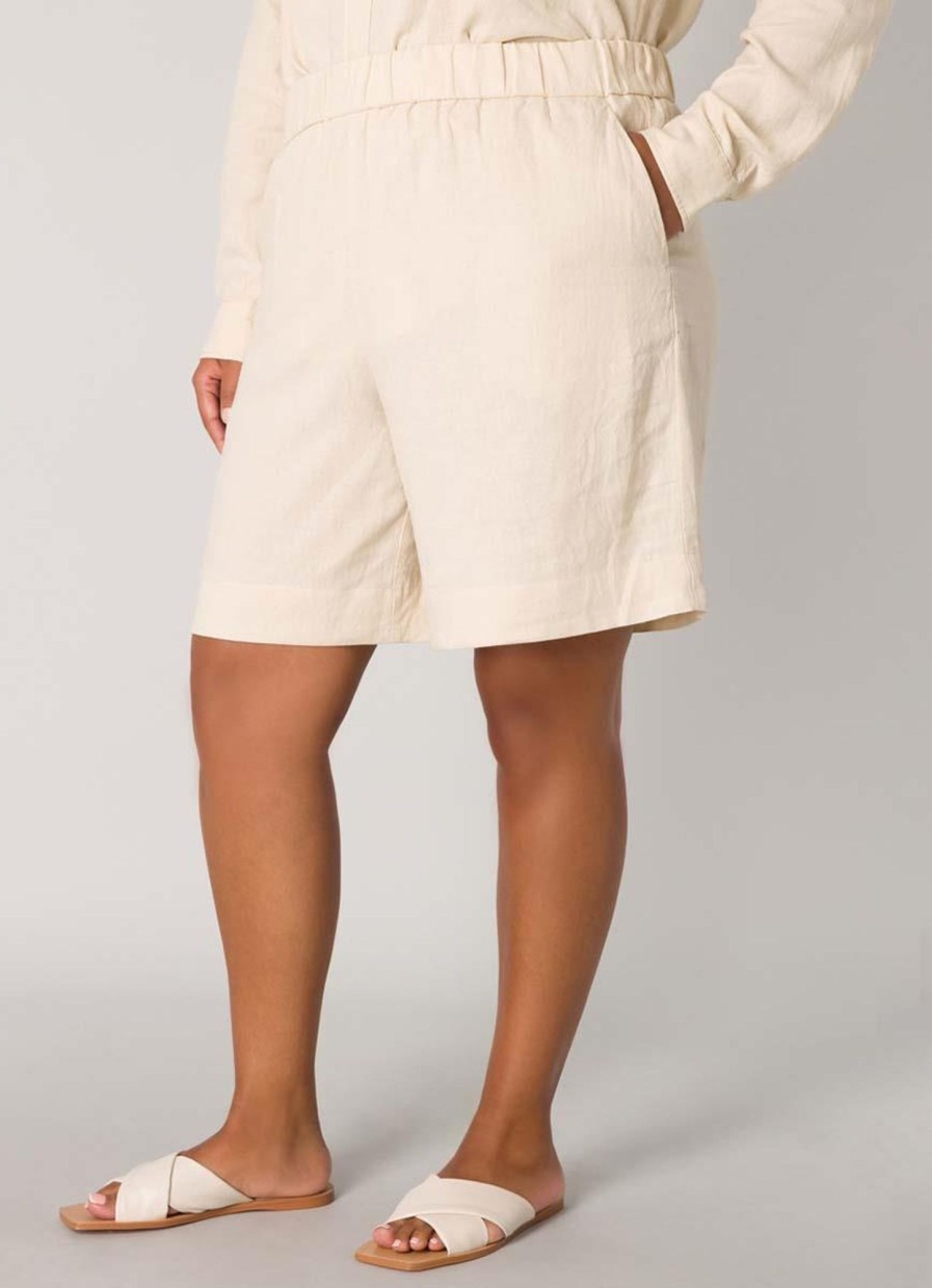 Grote Maten Mode Base Level Curvy | Base Level Curvy Linnen Short Yardan 086 Light Beige