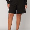 Grote Maten Mode Base Level Curvy | Base Level Curvy Linnen Short Yardan 086 Black